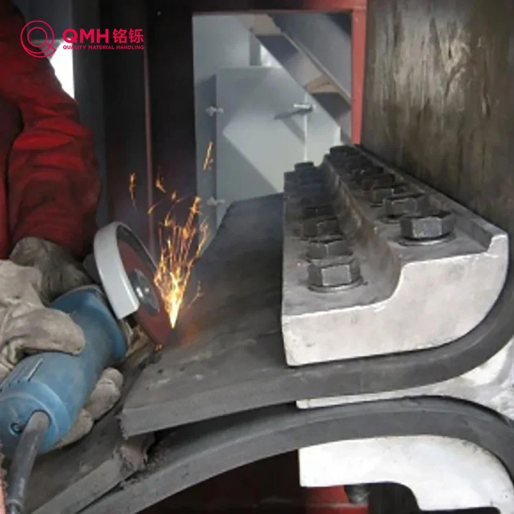 Elevator conveyor belt splicing fastener