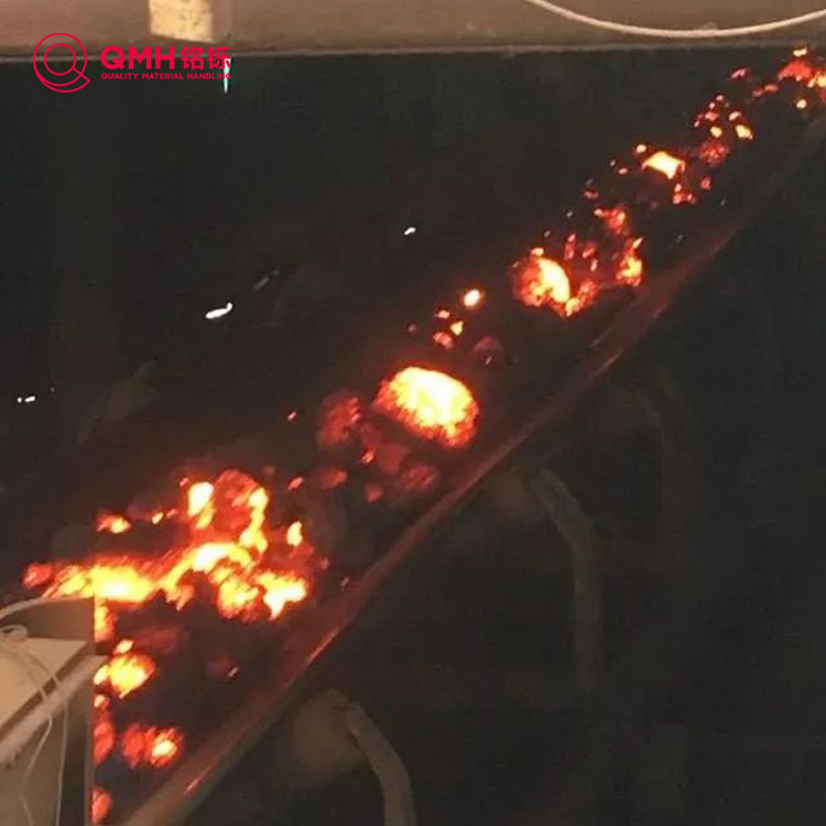 Ang heat-resistant conveyor belt